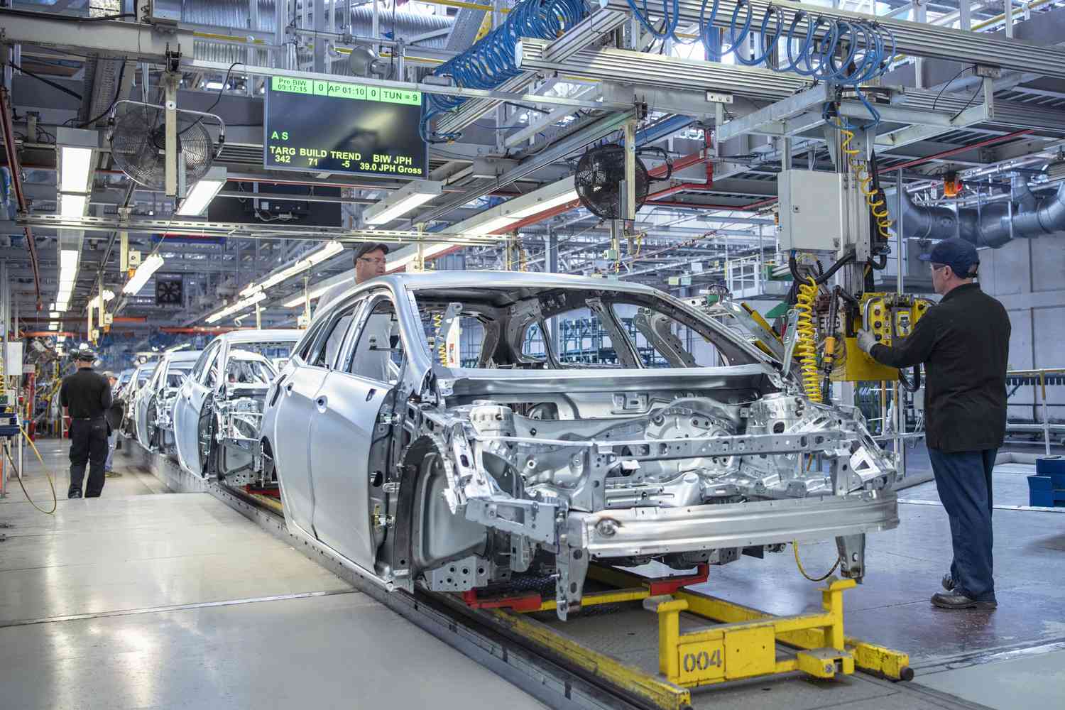 10 AI Innovations Transforming the Auto Industry