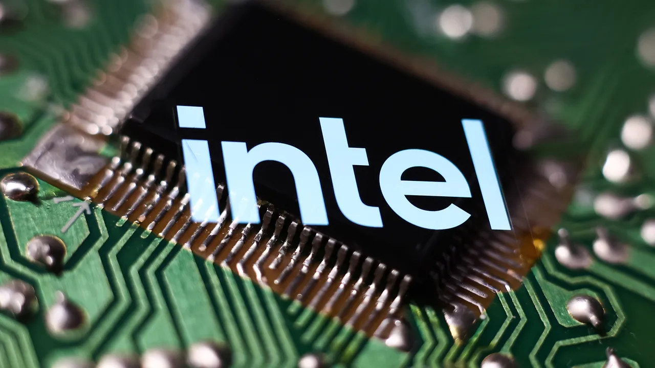 US Contemplating More Than $10 Billion in Subsidies for Intel - Bloomberg